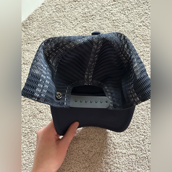 Lululemon WhatSUP Hat - Picture 3 of 5